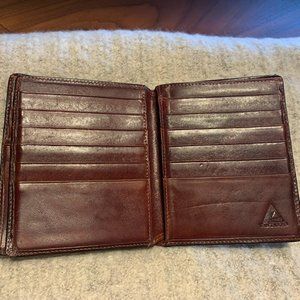 Vantaggio tri-fold leather wallet